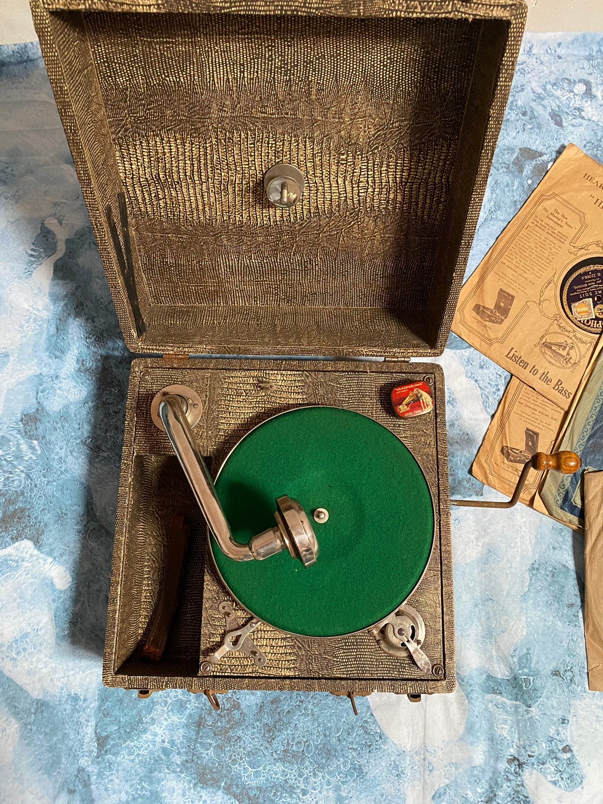 Gramophone portable 1920/1930 + lot de disques 78 tours, Antiquités & Art, Enlèvement ou Envoi