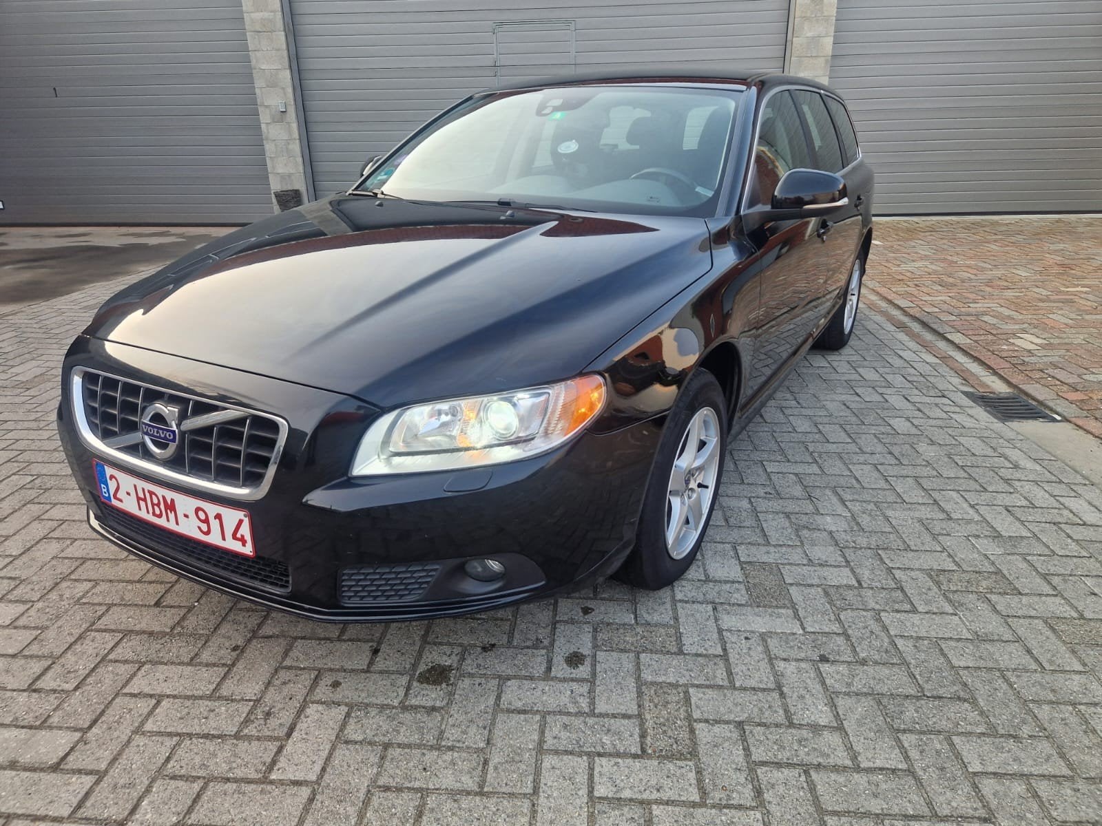 VOLVO V70 T4 1.6 AUTOMAAT BENZINE, Auto's, Stof, Zwart, V70, Break