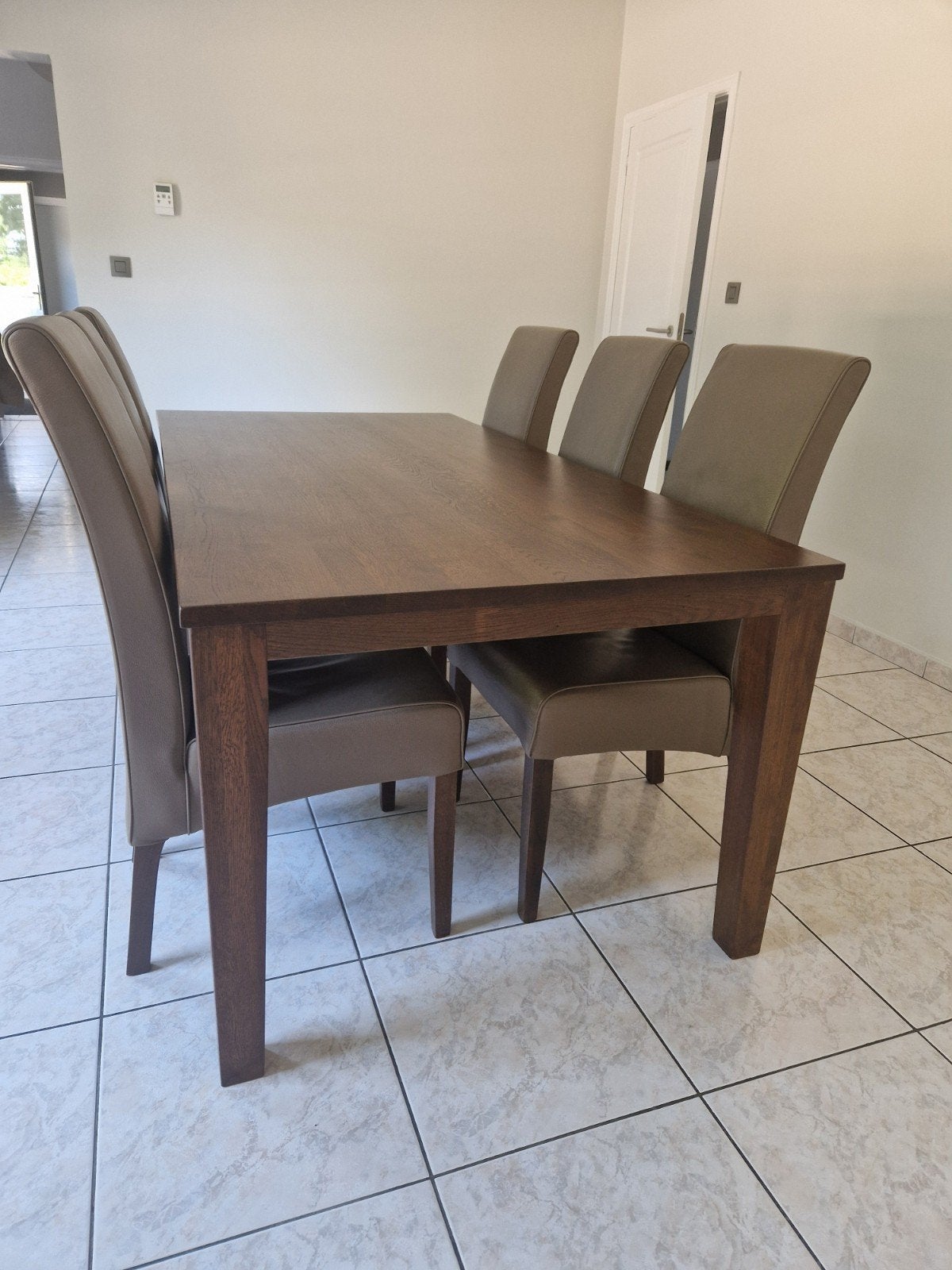 Table de salle à manger en chêne foncé avec 6 chaises assort, Maison & Meubles, Tables | Tables à manger, Enlèvement, Utilisé