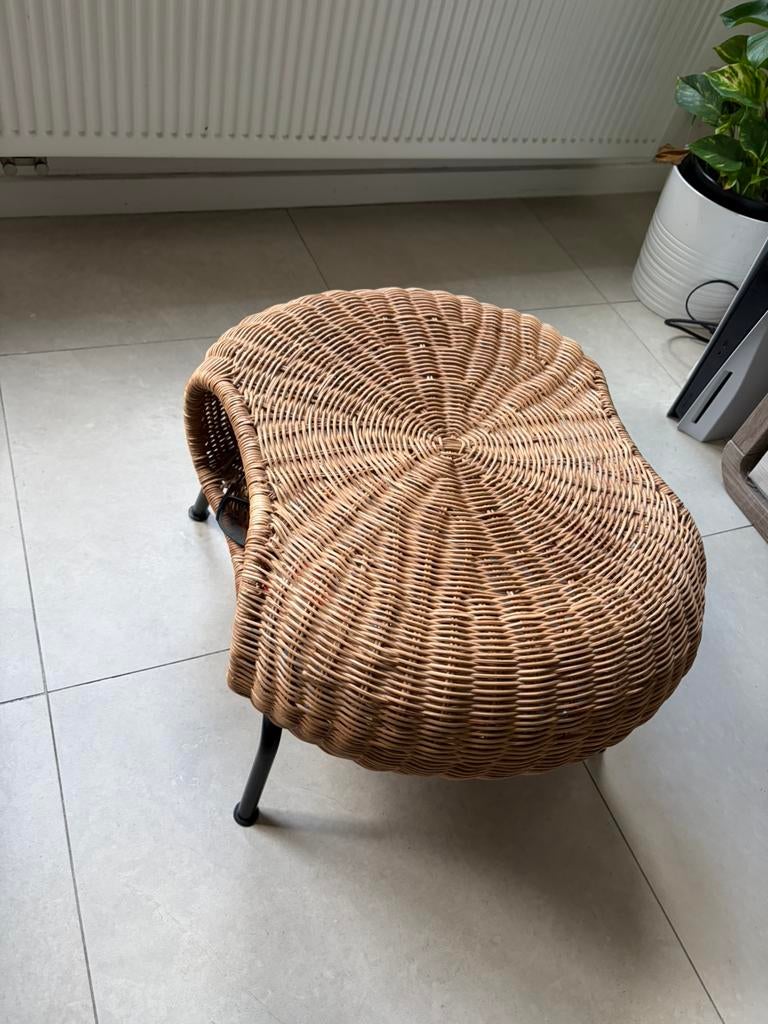 Wicker table, Ophalen, Zo goed als nieuw