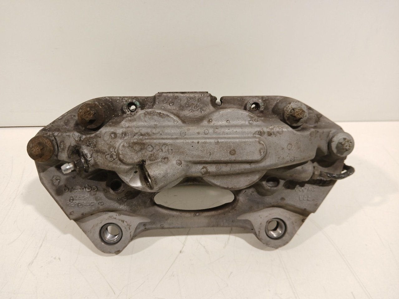 Remklauw rechts voor Audi A6, Onderdelen@venauto.nl, Van der Ven Autorecycling B.V., Gebruikt, Ettenseweg 76, 4706 PB Roosendaal, The Netherlands