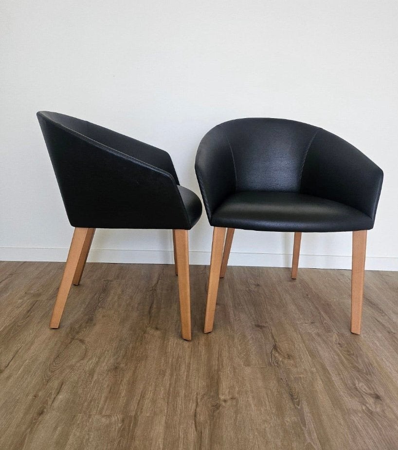 4 stoelen Andreu World, Maison & Meubles, Enlèvement, Utilisé, Noir, Quatre