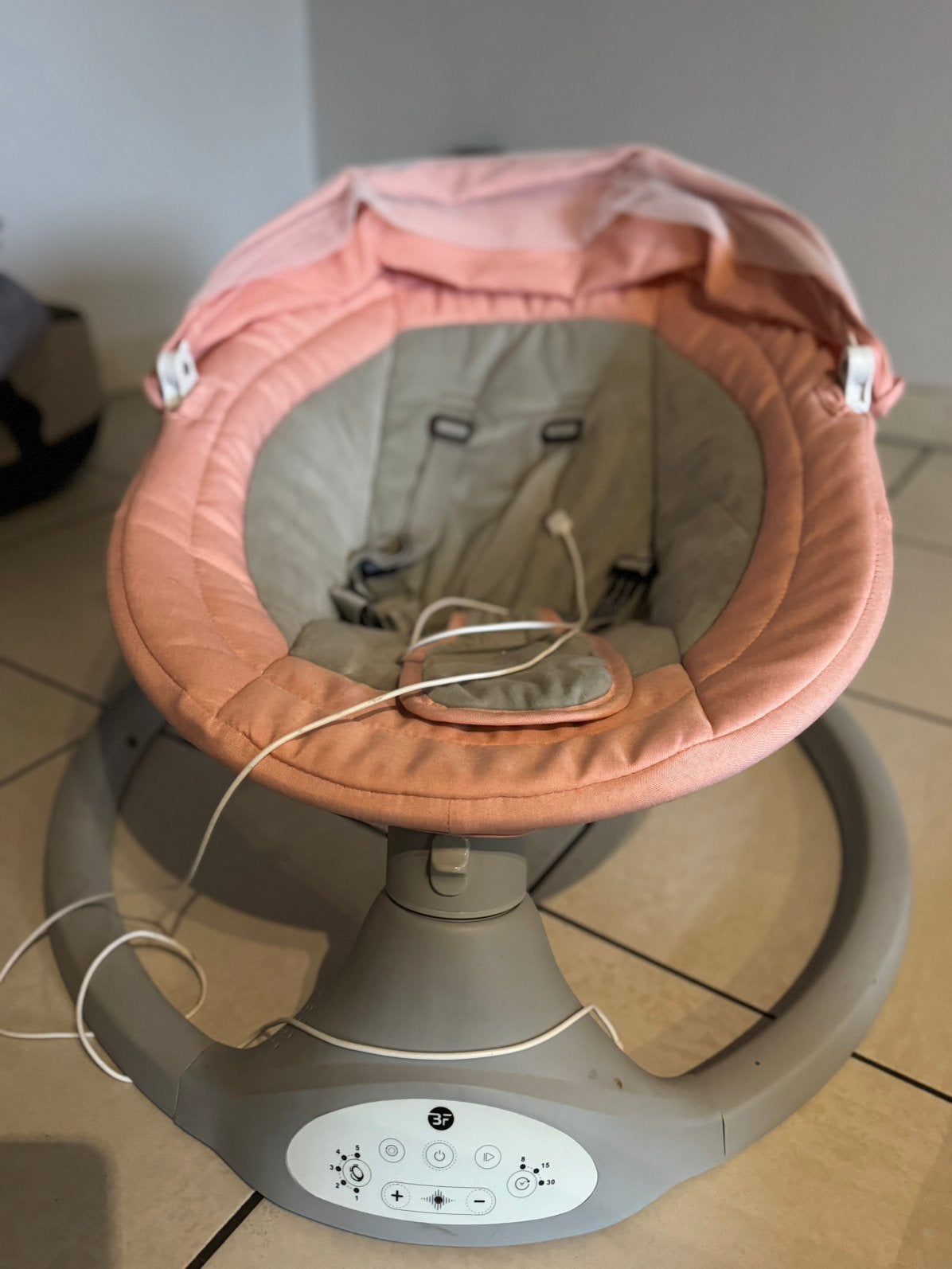 Balancelle électrique pour bébé Bebies First + moustiquaire, Enlèvement, Comme neuf