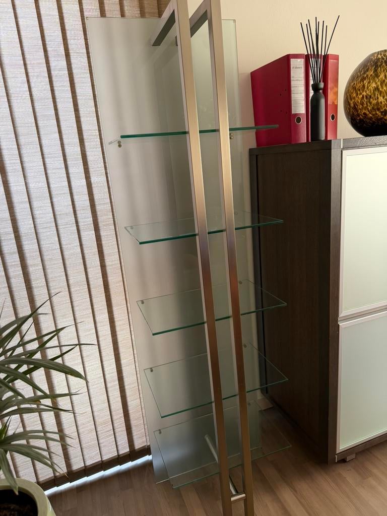 Inox/glazen display/boekenrek gratis, Ophalen, Gebruikt