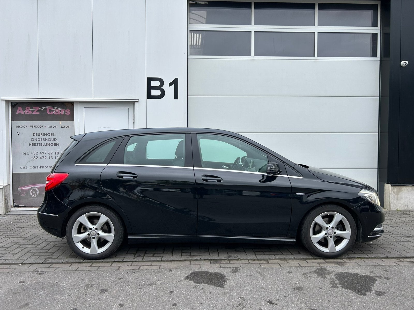 Mercedes B180 Benzine / 1ste eigenaar / perfecte staat, Autos, Euro 5, Achat, Entreprise, Noir