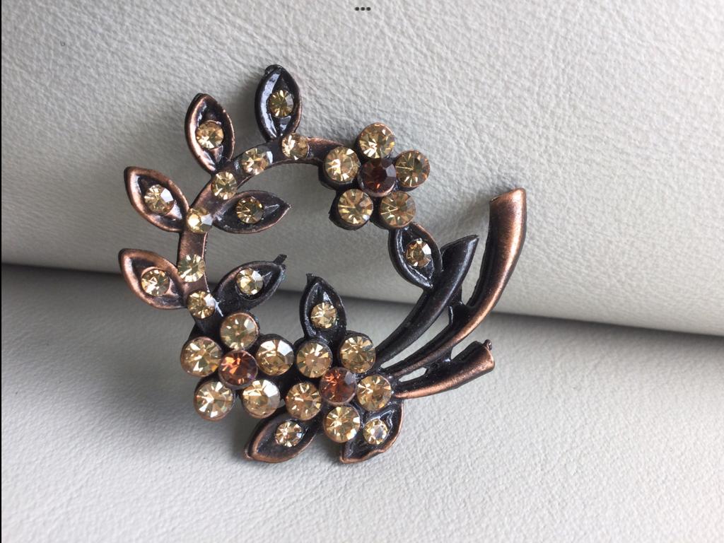 Vintage bronskleurige broche, Handtassen en Accessoires, Broches, Brons, Bruin, Minder dan 4 cm, Ophalen of Verzenden