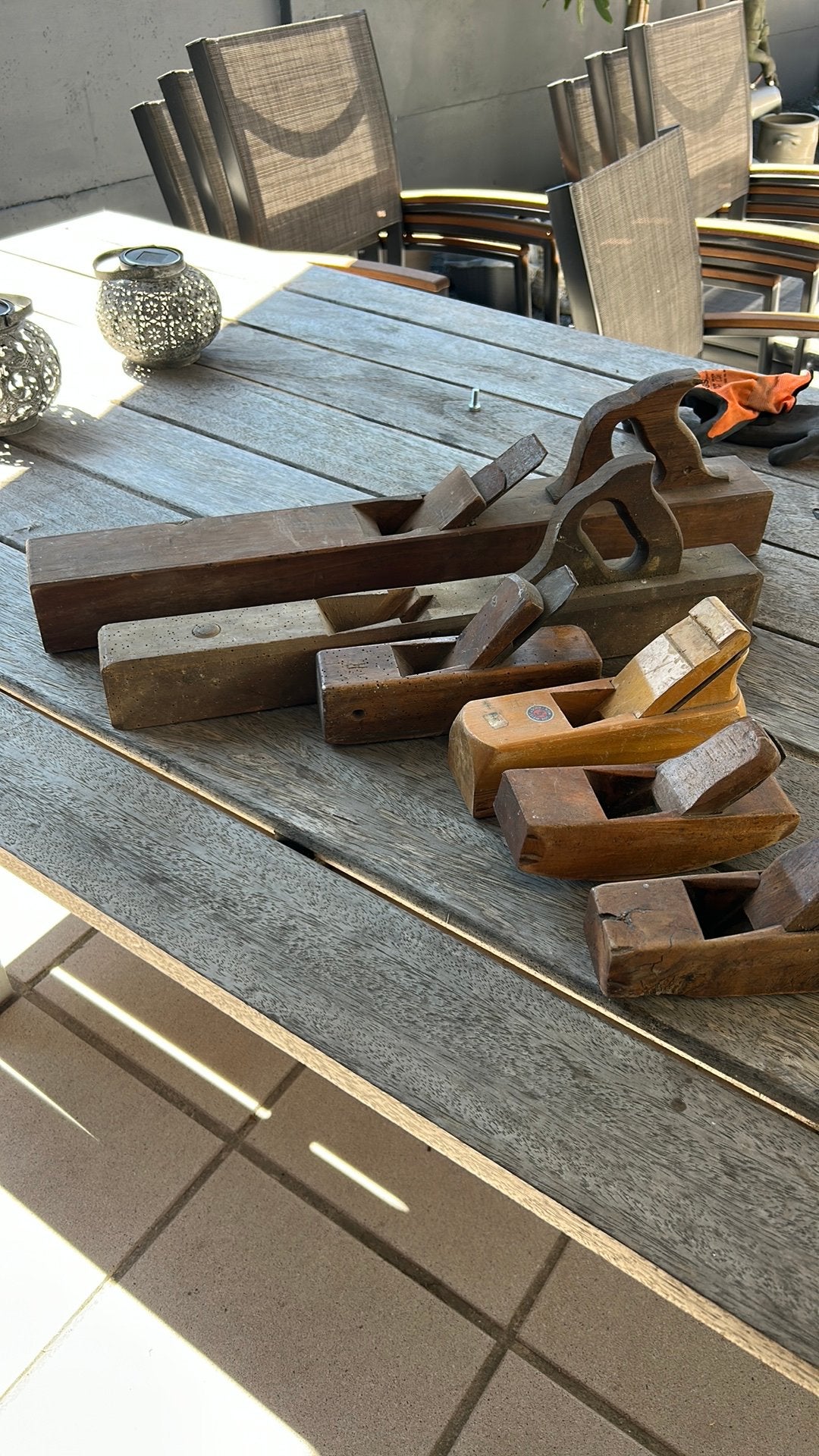 Vieilles planches, Enlèvement