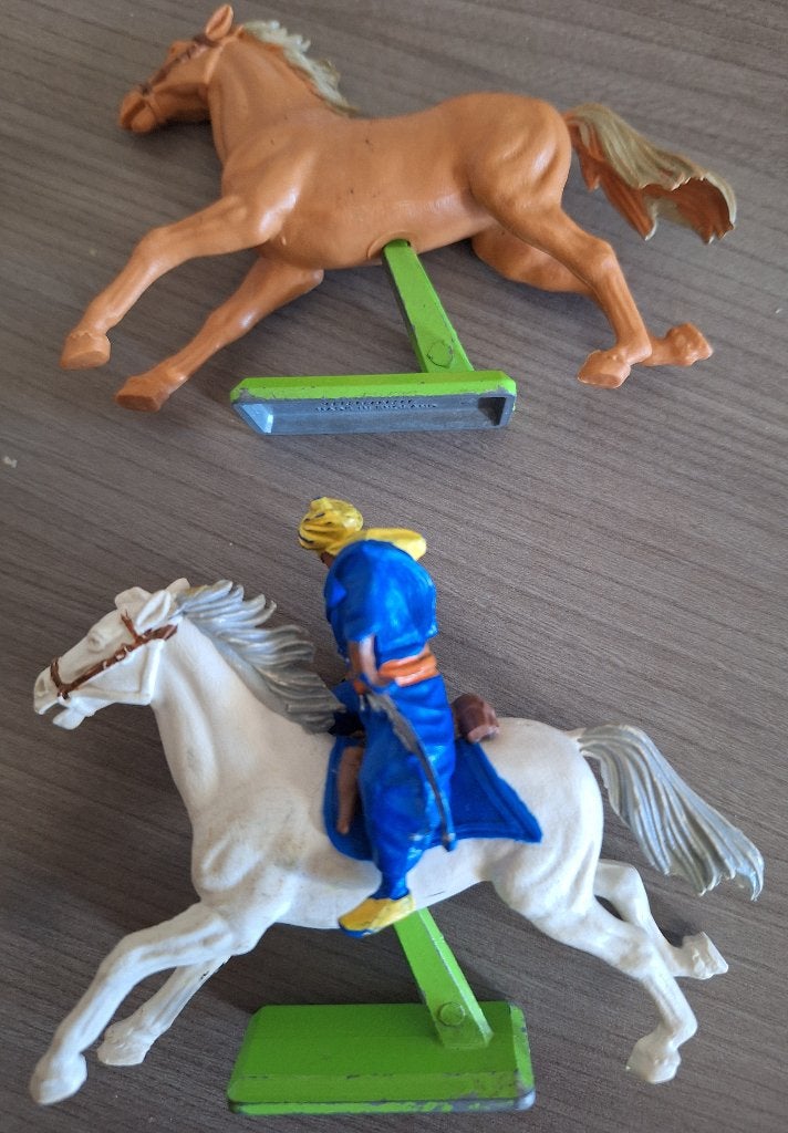 BRITAINS  DEETAIL LTD: Ruiter te paard (1971) en paard apart, Ophalen of Verzenden, Gebruikt, Overige typen