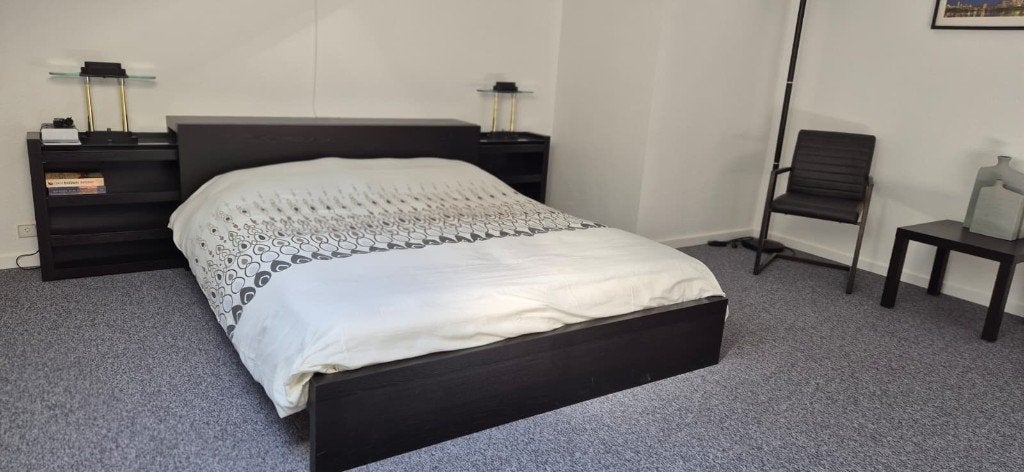 Ledikant met nachtkastjes, Ophalen, Minder dan 55 cm, Hout, 65 cm of meer