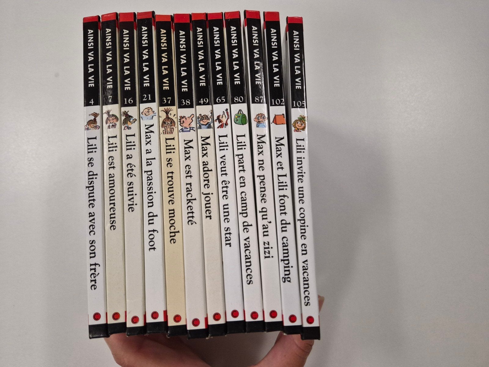 12 livres de " Max et Lili", Livres, Enlèvement ou Envoi, Fiction général, Alligram, Utilisé