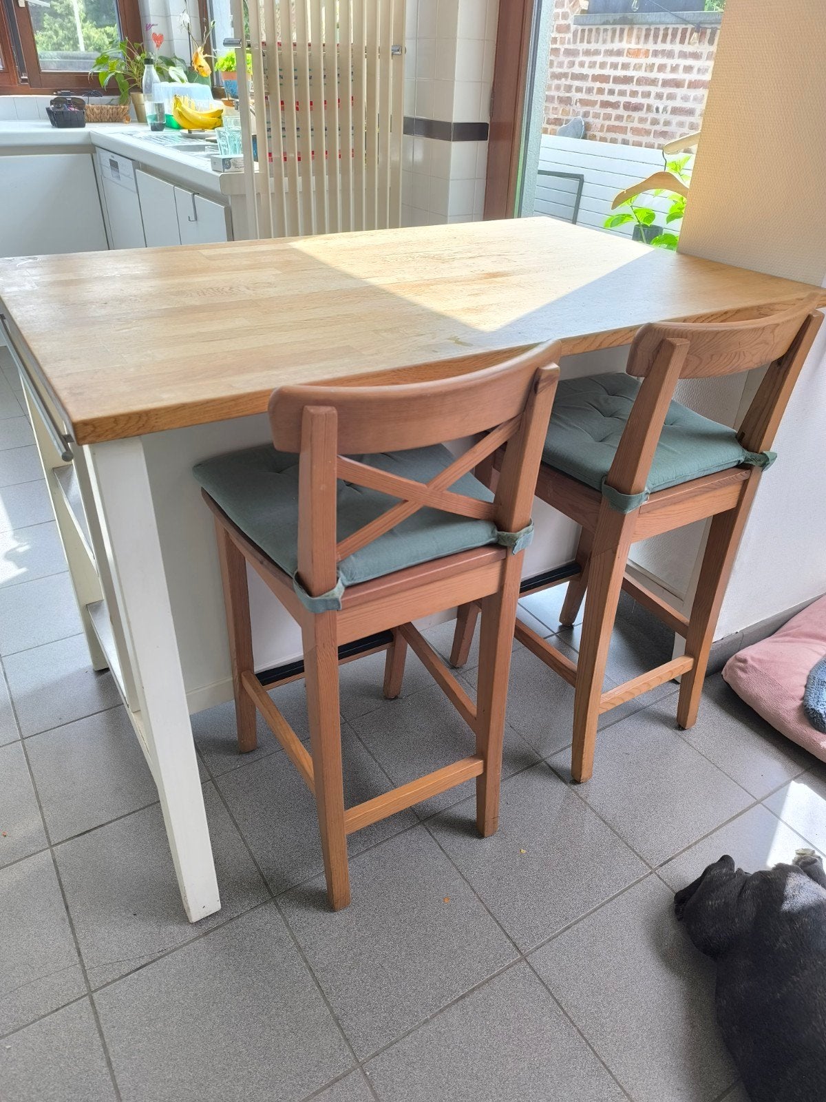 Keukeneiland met 2 stoelen, Ophalen