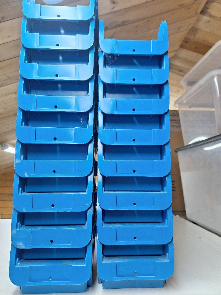 Magazijnbakjes, Ophalen