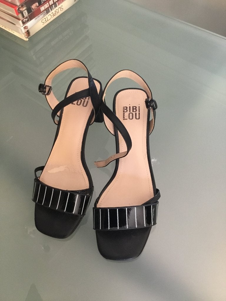 Sandales femmes bibi lou pointure 39, Vêtements | Femmes, Chaussures, Enlèvement ou Envoi, Comme neuf, Noir