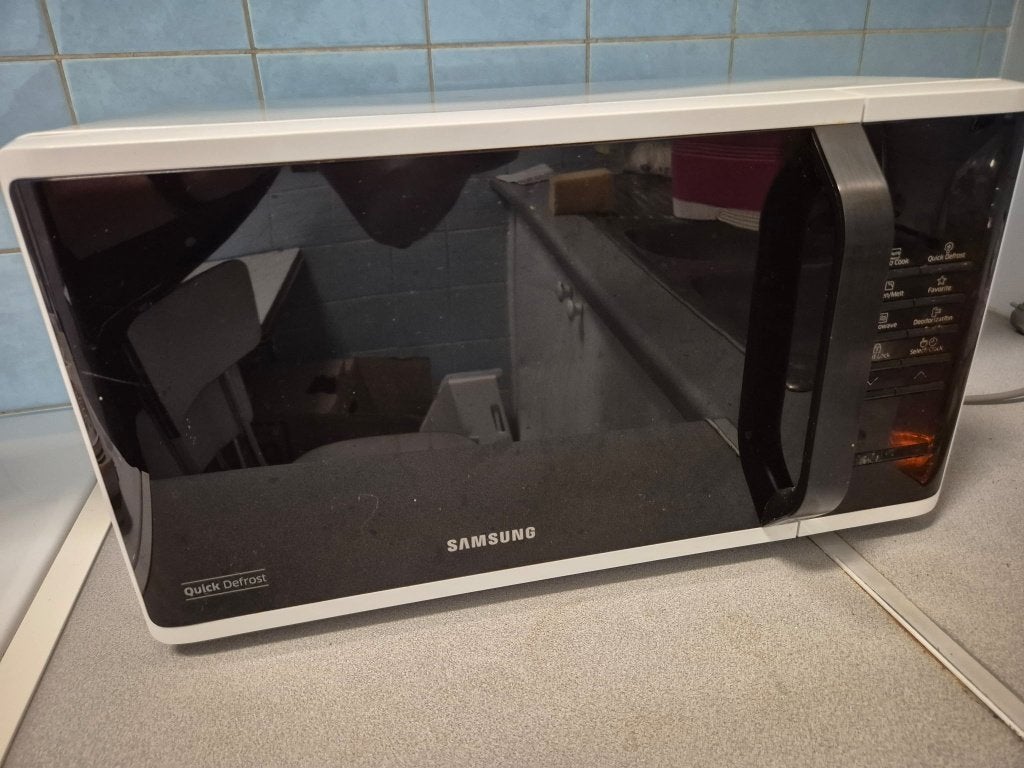 Samsung Solo Microgolfoven 23L (MS23K3513AW) - 800W, Ophalen, Gebruikt, Vrijstaand, Microgolfoven