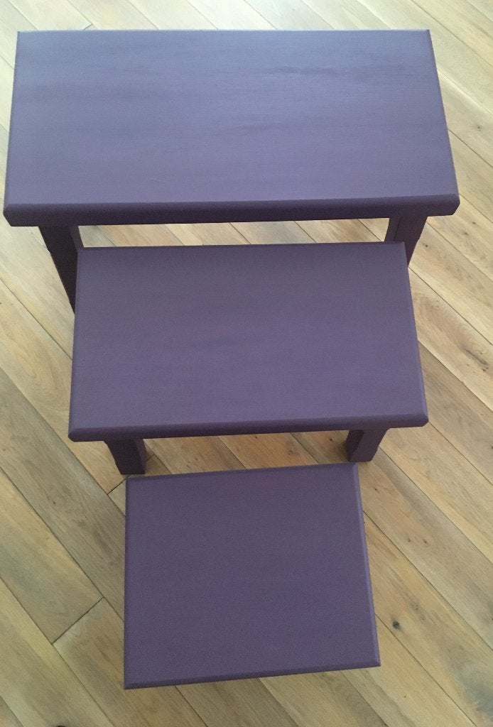 setje drie bijzettafels - plantentafeltje - kleur aubergine, Huis en Inrichting, Ophalen, Minder dan 45 cm, Minder dan 55 cm, Zo goed als nieuw