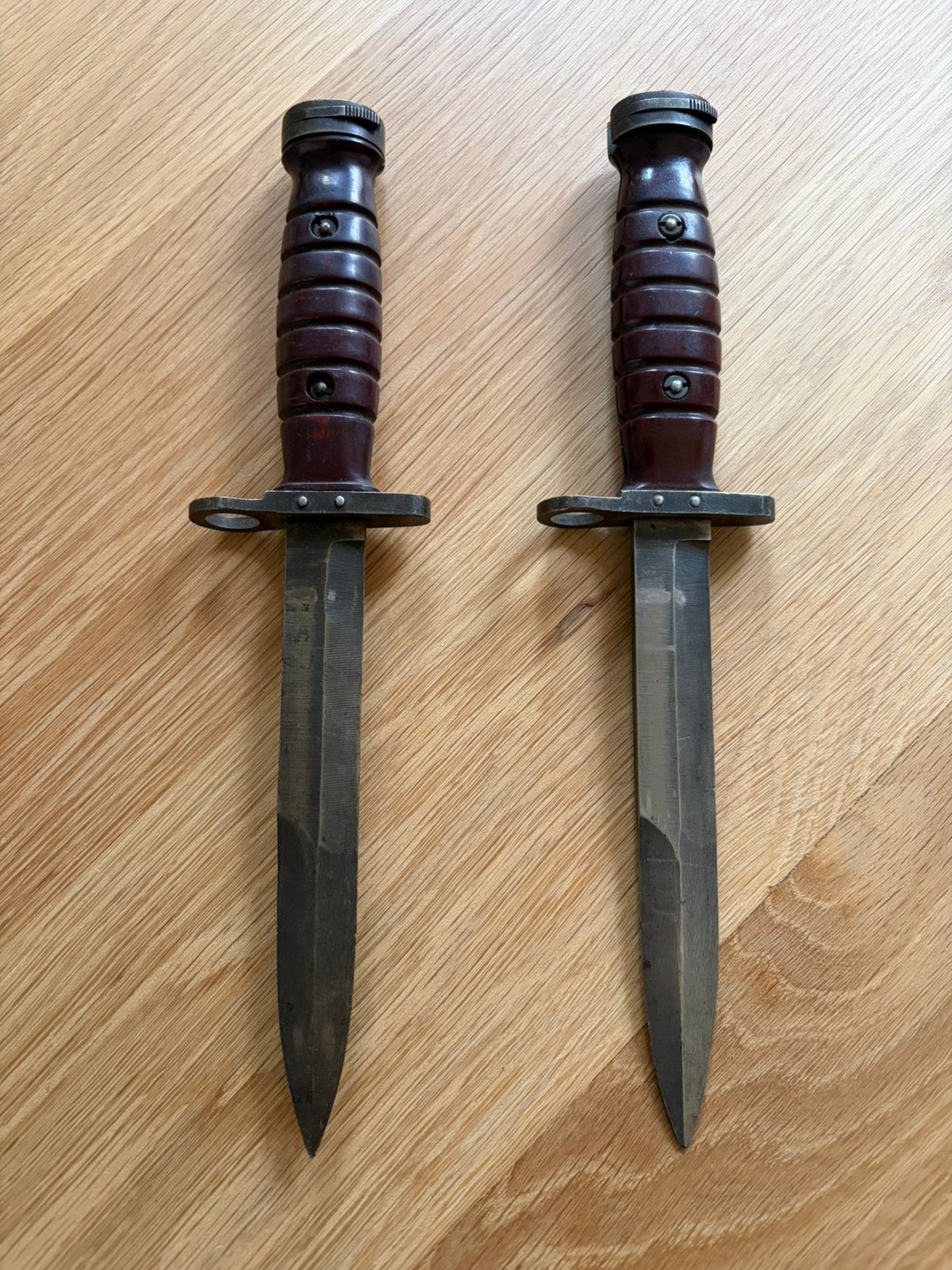 Nederlandse M4 bajonet 2 stuks., Verzamelen, Ophalen of Verzenden, Mes of Dolk