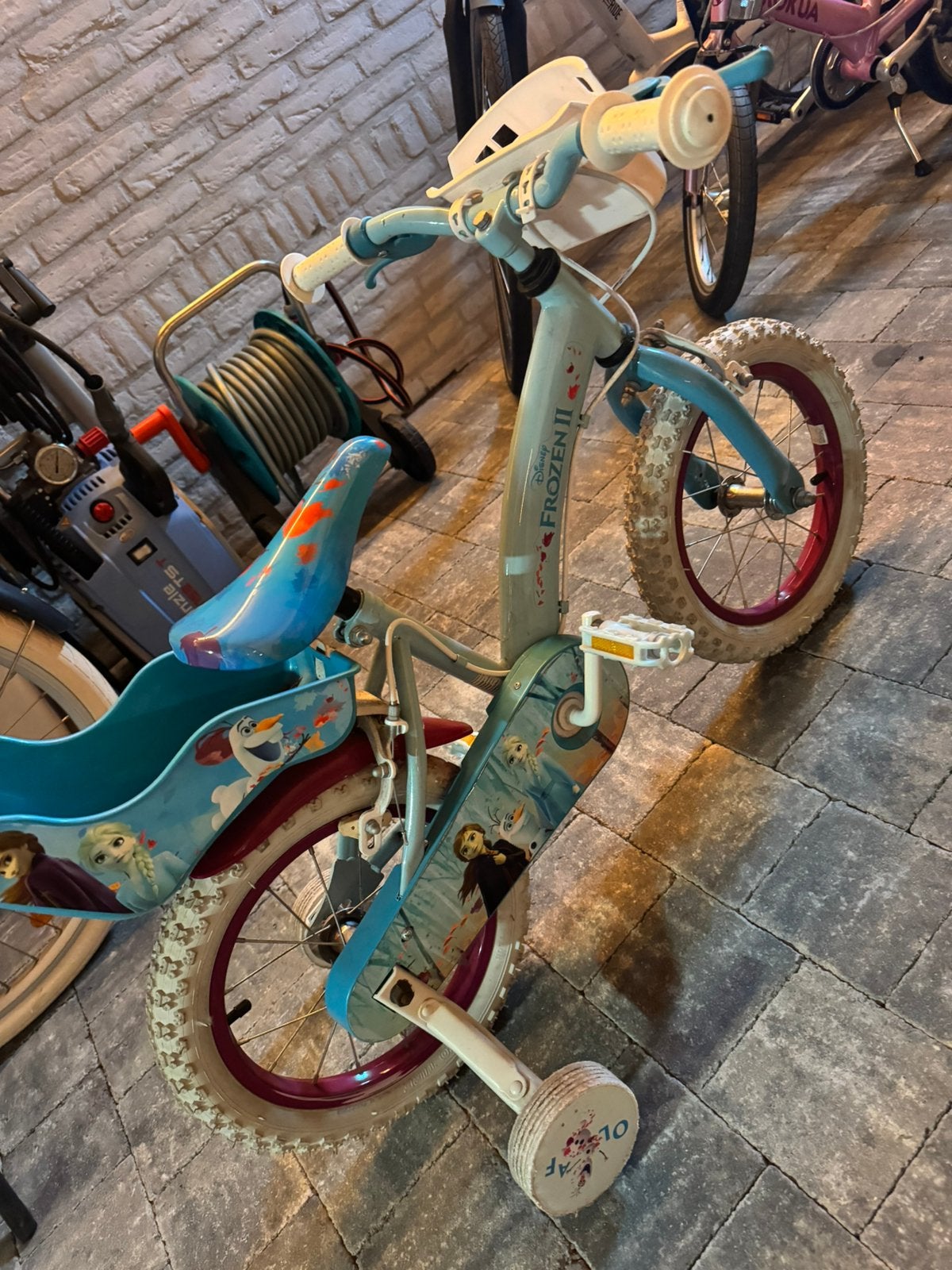 Disney frozen 2 kinderfiets, Fietsen en Brommers, Ophalen