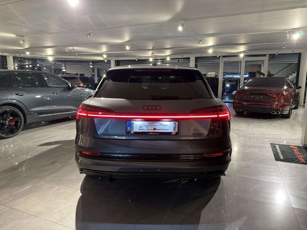 Audi Q8 e-tron SOLD BIJ GARAGE VRIENS YVES BV!, Autos, Cuir, Argent ou Gris, 408 ch, Q8 e-tron