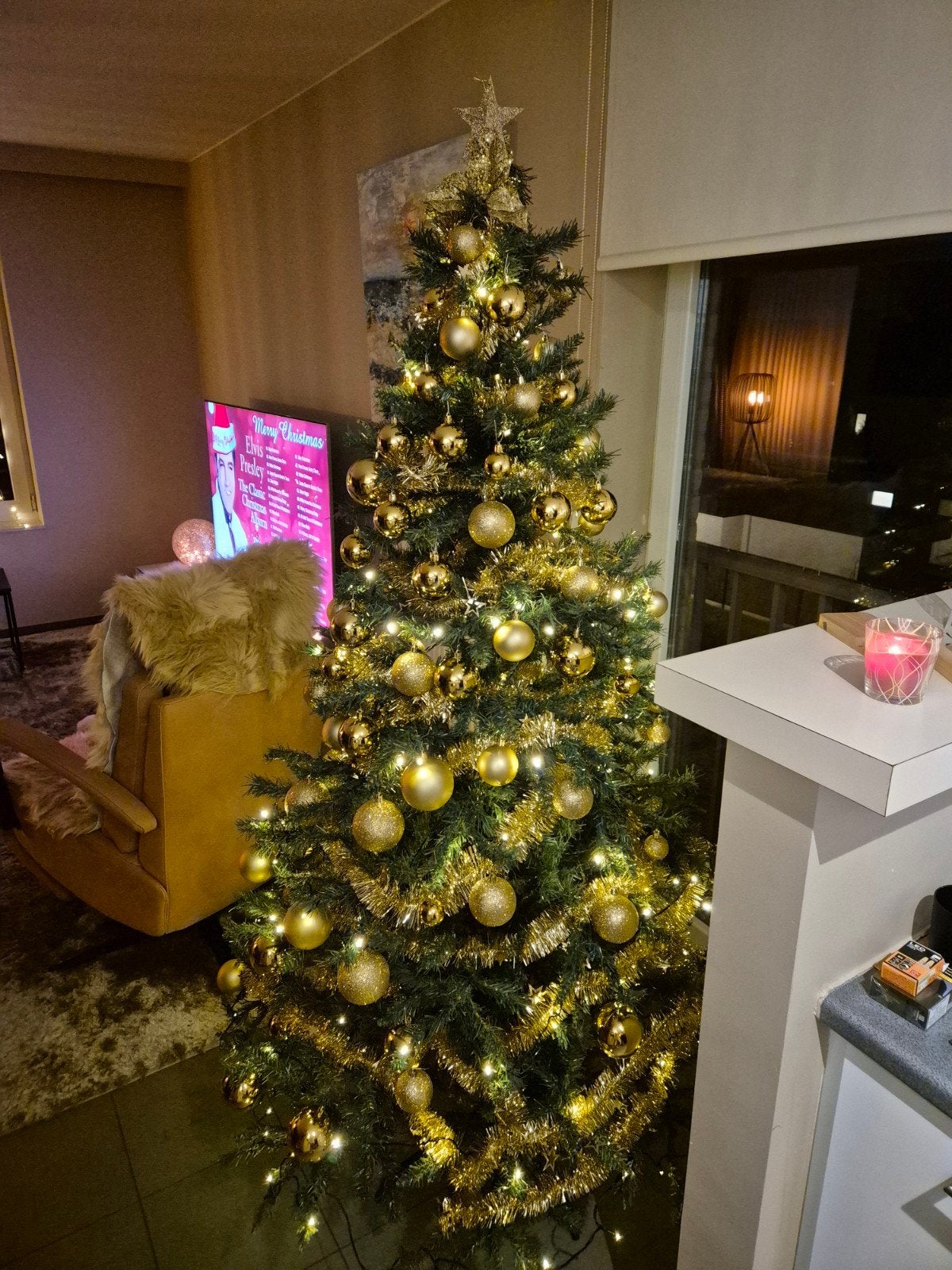 Kerstboom met of zonder decoratie, Ophalen, Zo goed als nieuw