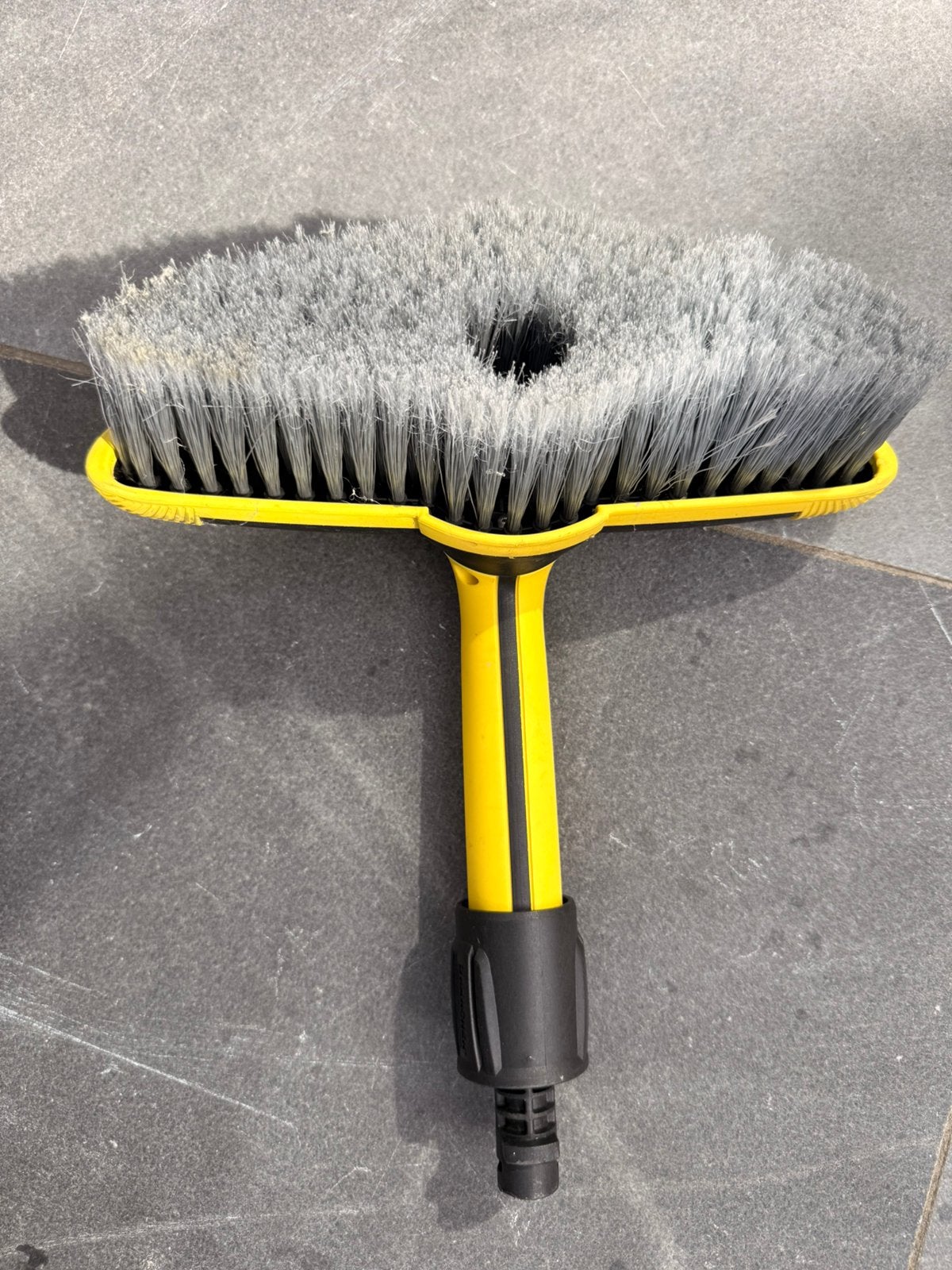 Karcher Borstel, Ophalen