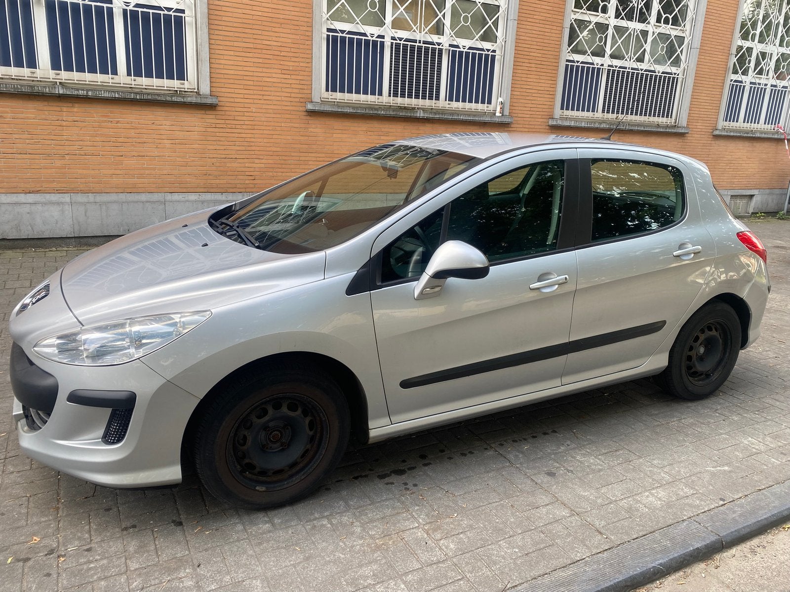 Peugeot 308 1.4 Essence * 33.000 Km *, Autos, Peugeot, Argent ou Gris, Achat, Boîte manuelle, Entretenue par le concessionnaire