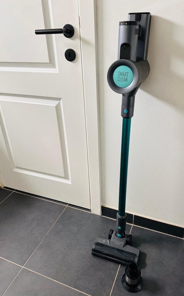 DOMO Aspirateur-balai 2 en 1 – 22,2 V – Très bon état, Electroménager, Aspirateurs, Comme neuf, Aspirateur balai, Accessoires inclus