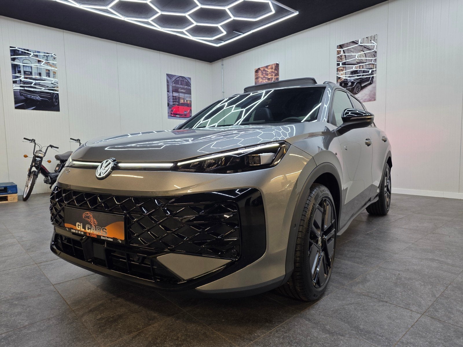 VOLKSWAGEN T-ROC R-LINE 1.5 eTSI 150PK 2026 10KM PANODAK, Auto's, Automaat, Bedrijf, 5 zetels, SUV of Terreinwagen