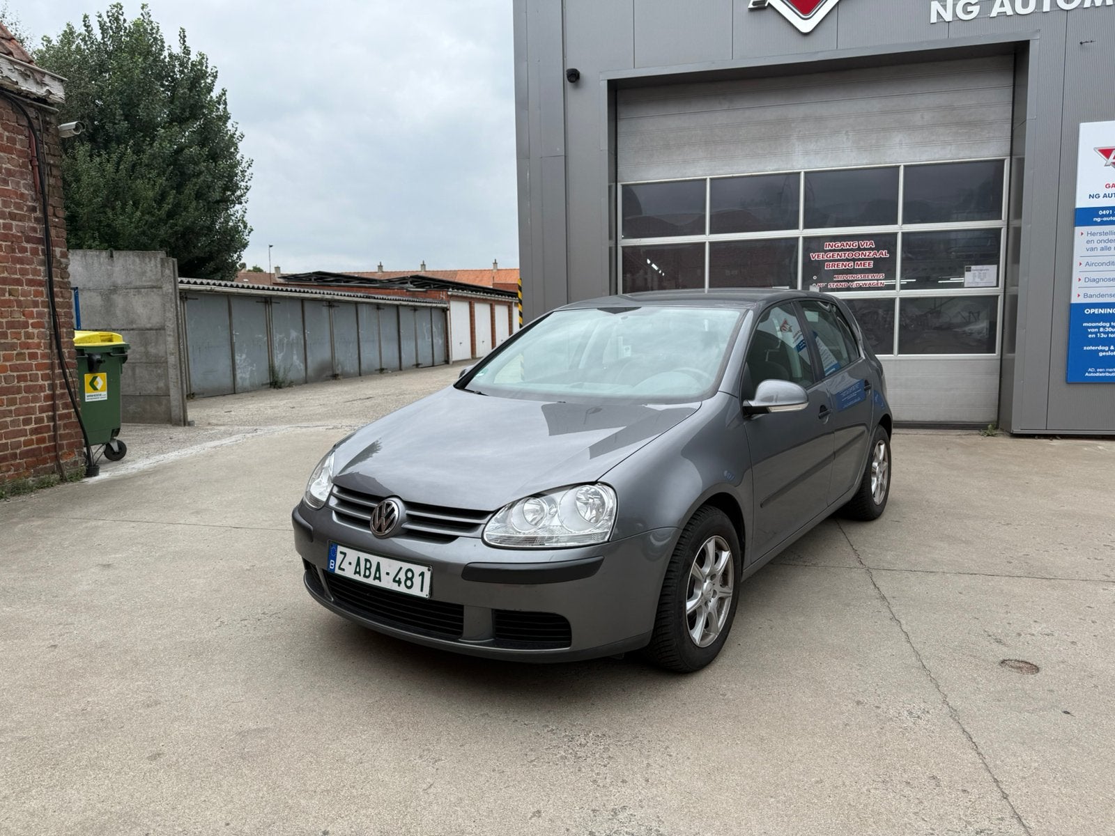 Volkswagen golf 5 1.4 fsi trendline, Autos, Argent ou Gris, Achat, 4 portes, Entreprise