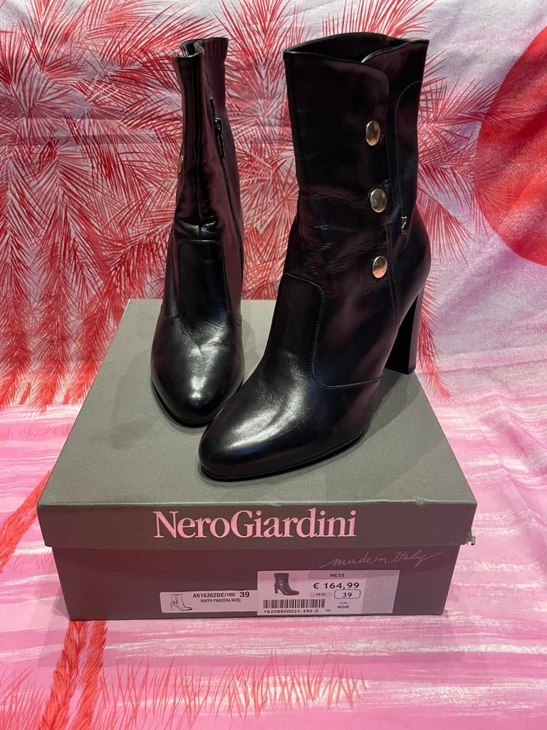Nerogiardini, Comme neuf, Enlèvement, Boots et Botinnes, Noir