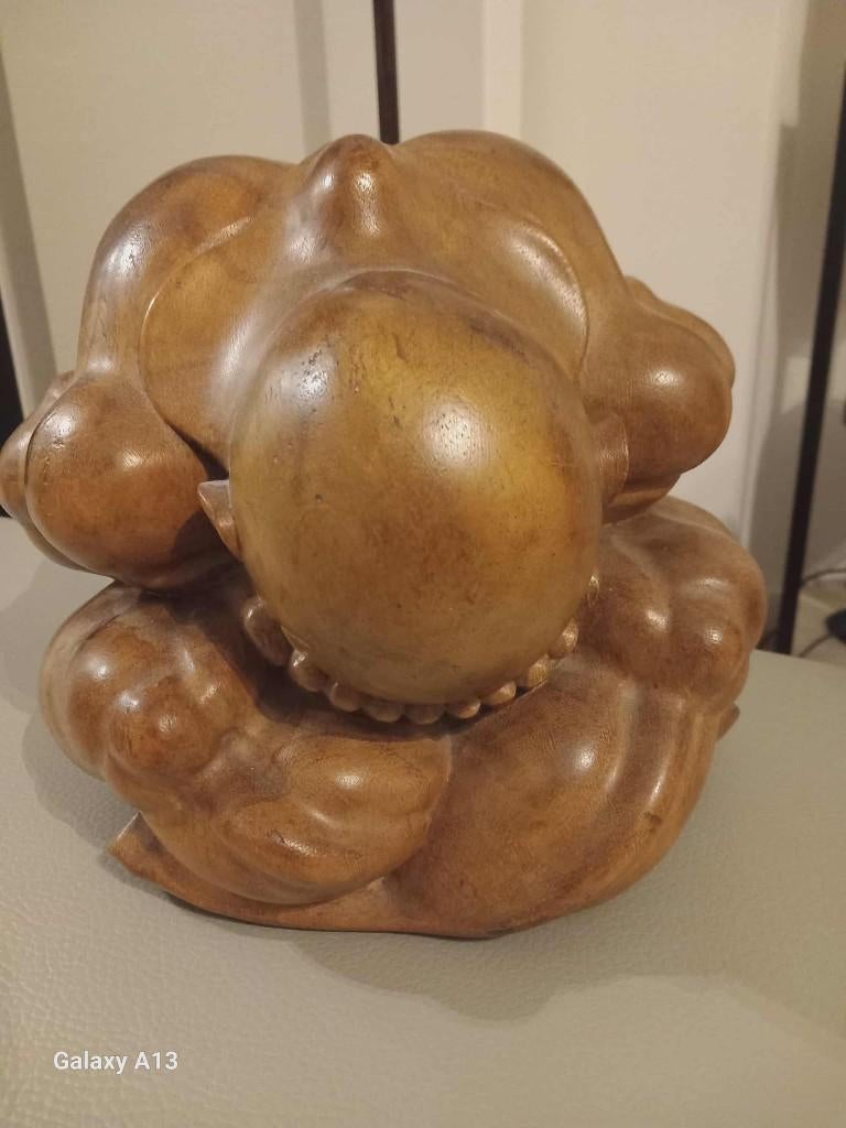 Huilende Boeddha in massief hout — handgemaakte sculptuur, Ophalen, Zo goed als nieuw