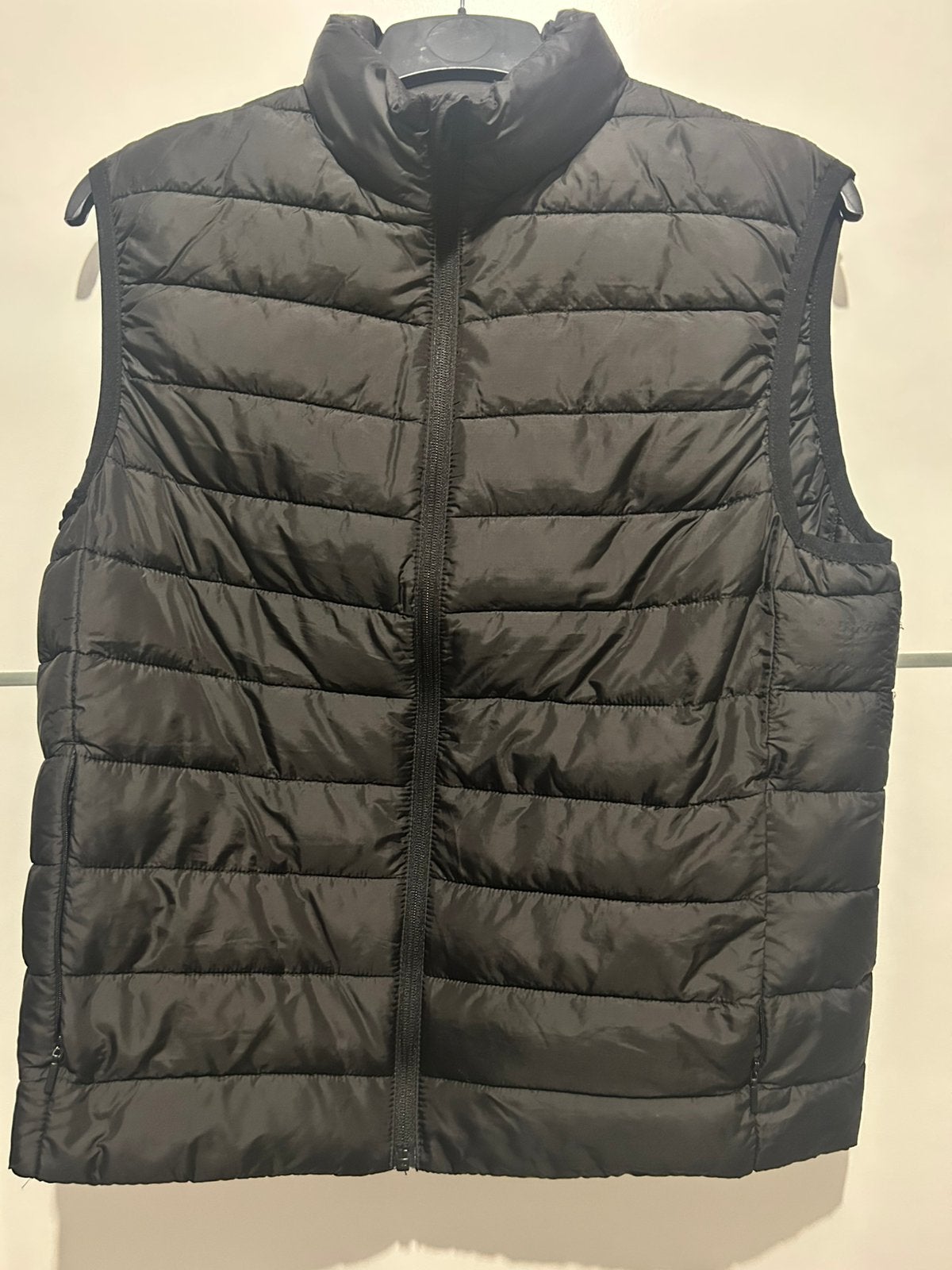Veste sans manche H&M - en très bon état, Vêtements | Hommes, Blousons sans Manches, Enlèvement ou Envoi, Comme neuf, Taille 48/50 (M)