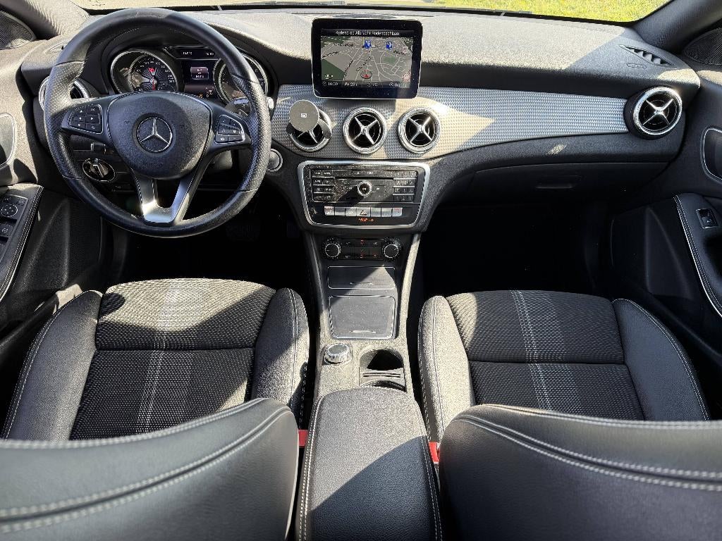 Mercedes CLA Shooting Brake 200d | CAMERA | LED| NAVI | PDC, CLA, 4 cilinders, Leder en Stof, Bedrijf