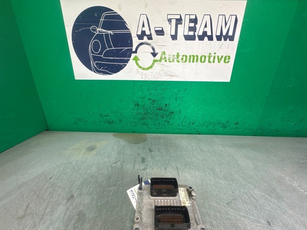 CALCULATEUR MOTEUR ECU Opel Corsa D (|1039S17768|), Robert Bosch AG, Opel, Utilisé, Robert-Bosch-Allee 1
74232  Abstatt, DE