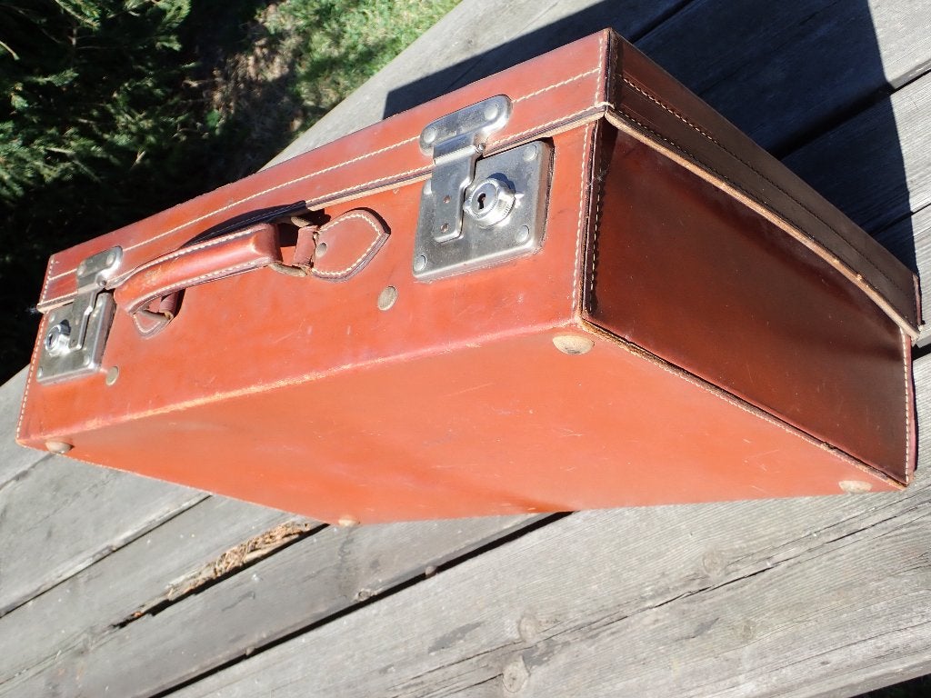 Valise en cuir. Vintage., 35 à 45 cm, Enlèvement ou Envoi, Utilisé, Cuir