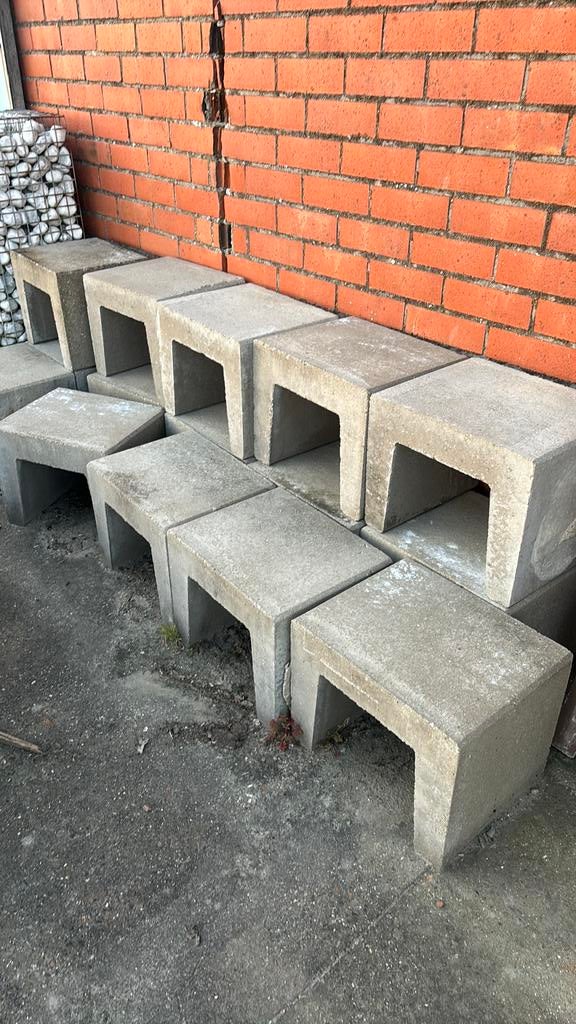 Betonnen zitbank, Tuin en Terras, Tuinsets en Loungesets, Ophalen, Zo goed als nieuw