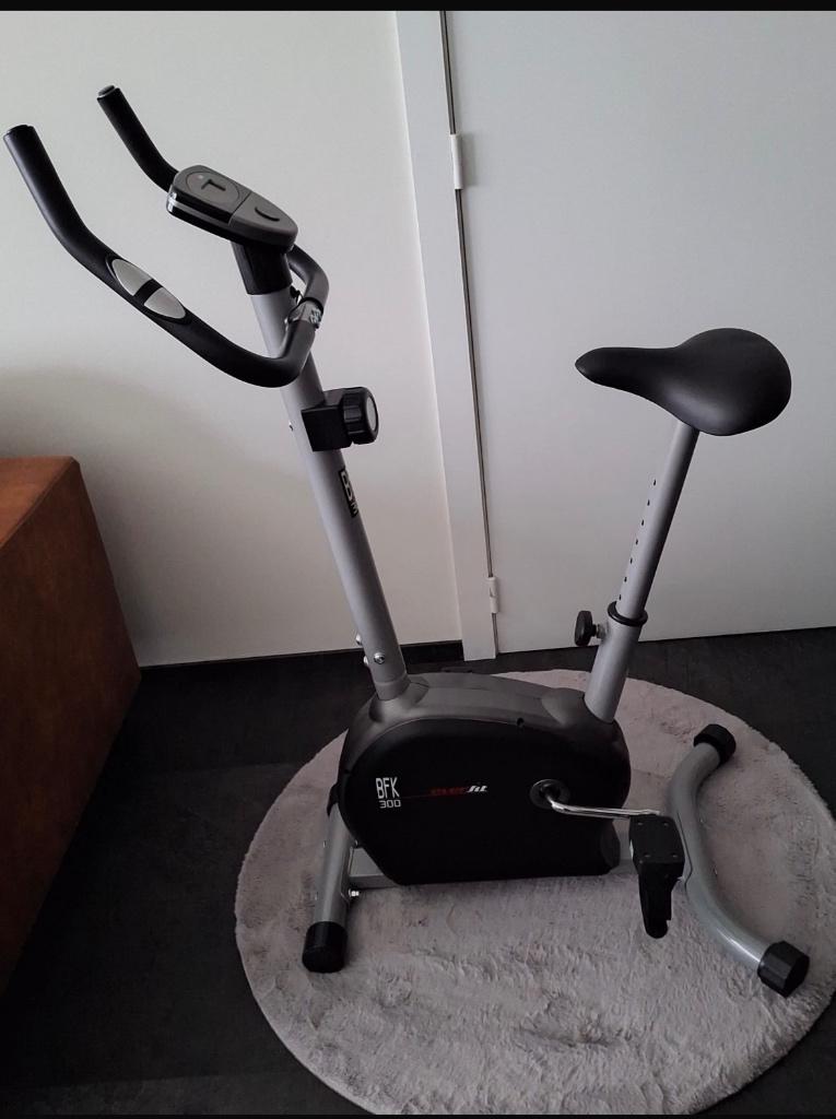Hometrainer BFK300 Everfit, Sport en Fitness, Fitnessapparatuur, Ophalen, Zo goed als nieuw, Hometrainer