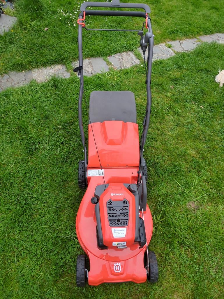 Tondeuse à gazon Husqvarna, Enlèvement