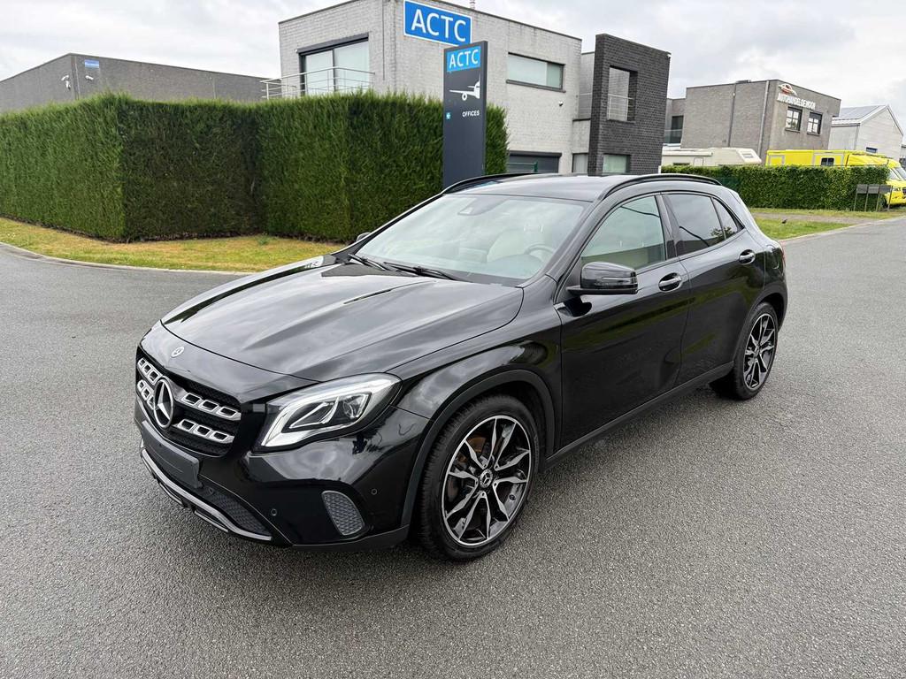 MERCEDES - 2019 - GLA - 180 - Personenauto, Gebruikt, Euro 6, Bedrijf, Handgeschakeld