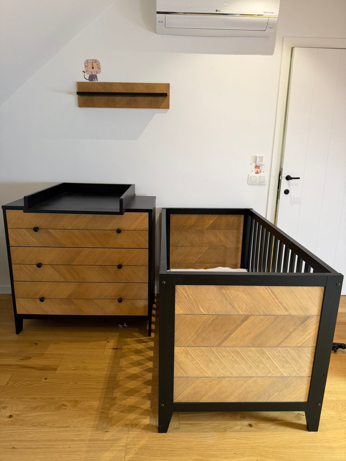 Babykamer met meegroeibedje 70x140, Kinderen en Baby's, Ophalen, Zo goed als nieuw, Jongetje of Meisje