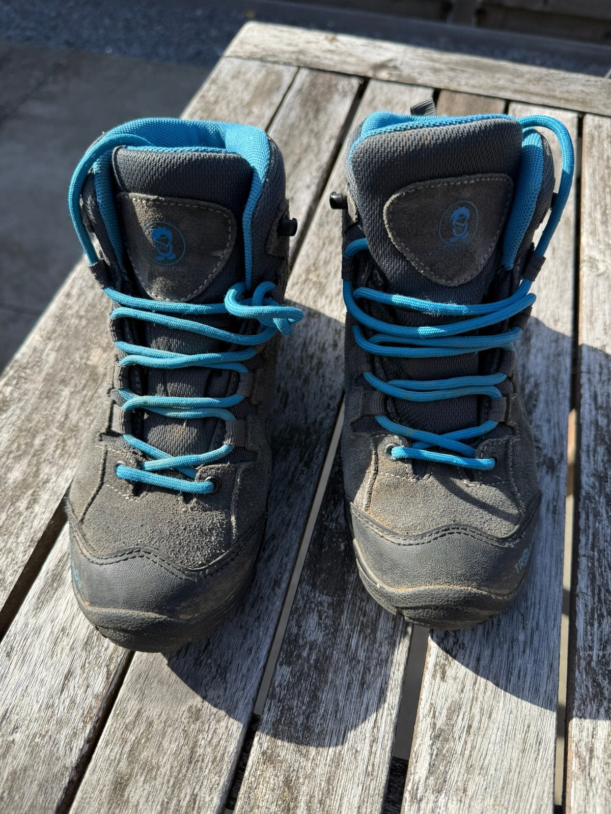Bergschoenen jongens, Ophalen of Verzenden, Zo goed als nieuw