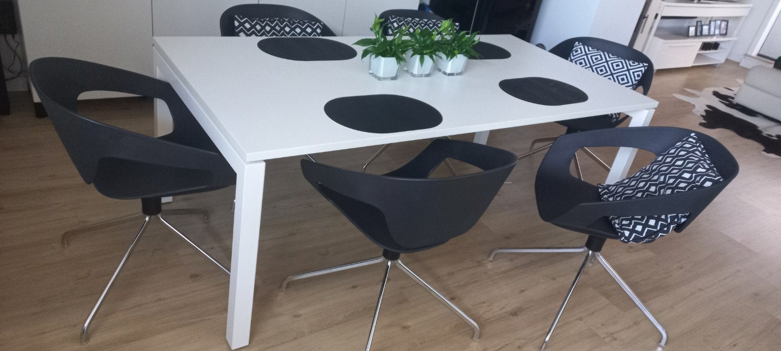 Set de table complet, Enlèvement
