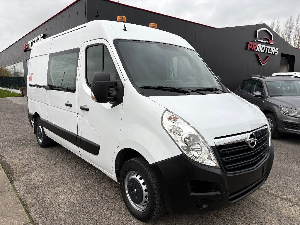 Opel Movano L2H2 met laadbrug 1ste eig ohboek airco camera, Voorwielaandrijving, Dealer onderhouden, Stof, 4 cilinders