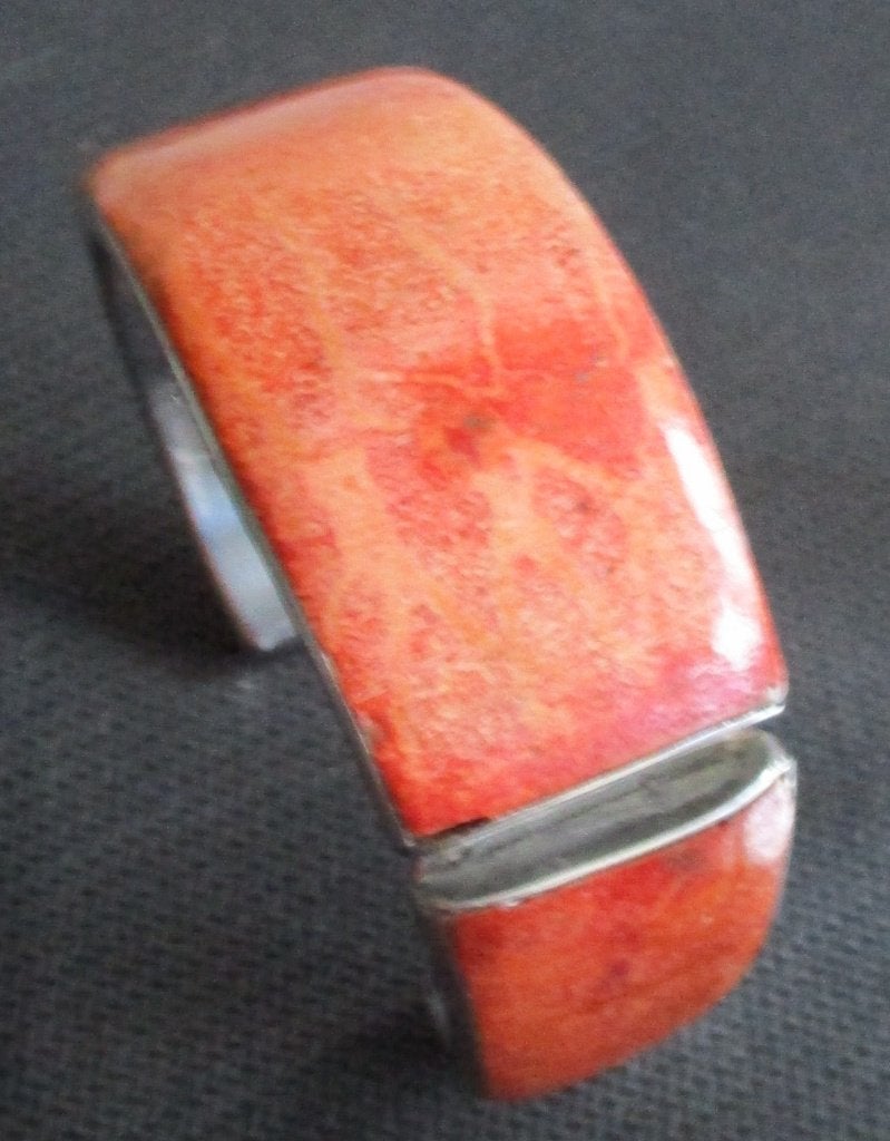KA03- Mooie Stevige -Open Klem- Koraal Armband 2,5cm x 1cm., Envoi, Autres matériaux, Bracelet