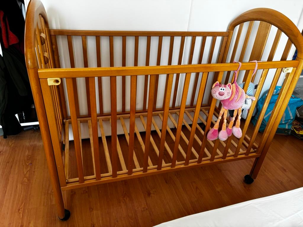 Lit bébé à barreaux en bois naturel jusqu’à 4 ans., Ophalen, Ledikant