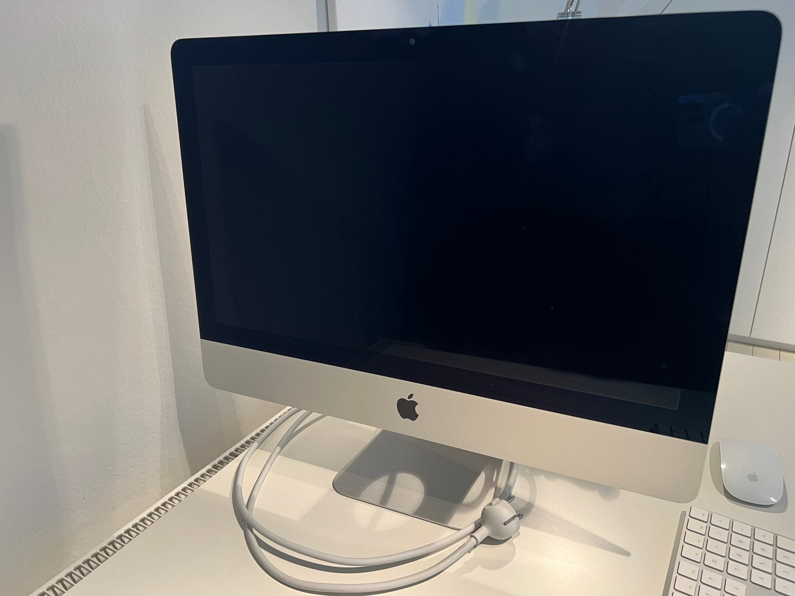 iMac Retina 4K 21.5-inch (2017), Computers en Software, Apple Desktops, Ophalen, Zo goed als nieuw, 8 GB, IMac