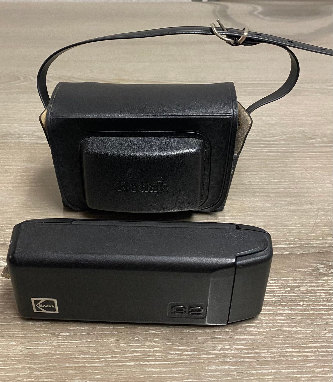 2 vintage KODAK-camera's, prijs: €10/stuk, Ophalen of Verzenden, 1960 tot 1980, Fototoestel