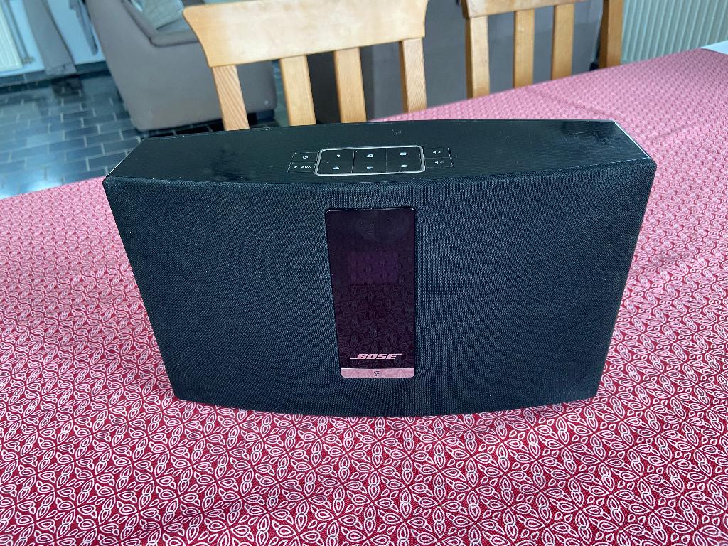Bose SoundTouch 20 Wireless Music System – Excellent état, 60 à 120 watts, Enlèvement, Utilisé, Autres types