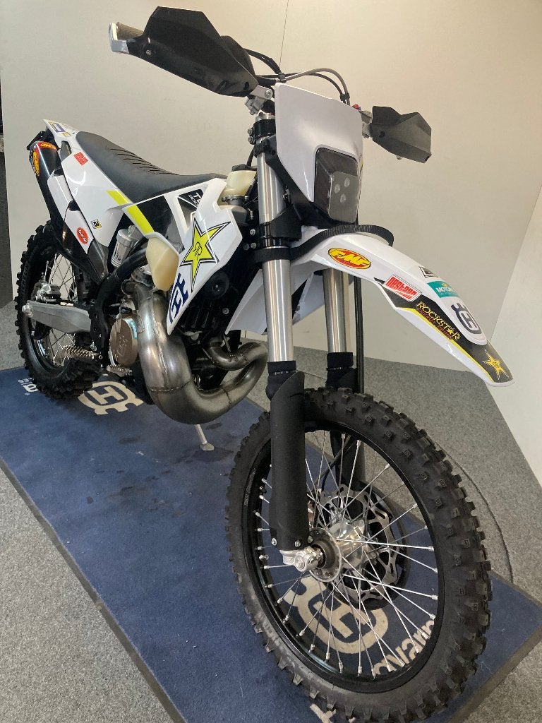 Husqvarna TE 300i Rockstar MY'21 réf. LS 3388, Motos, 300 cm³, Entreprise, Occasion, Jusqu'à 11 kW