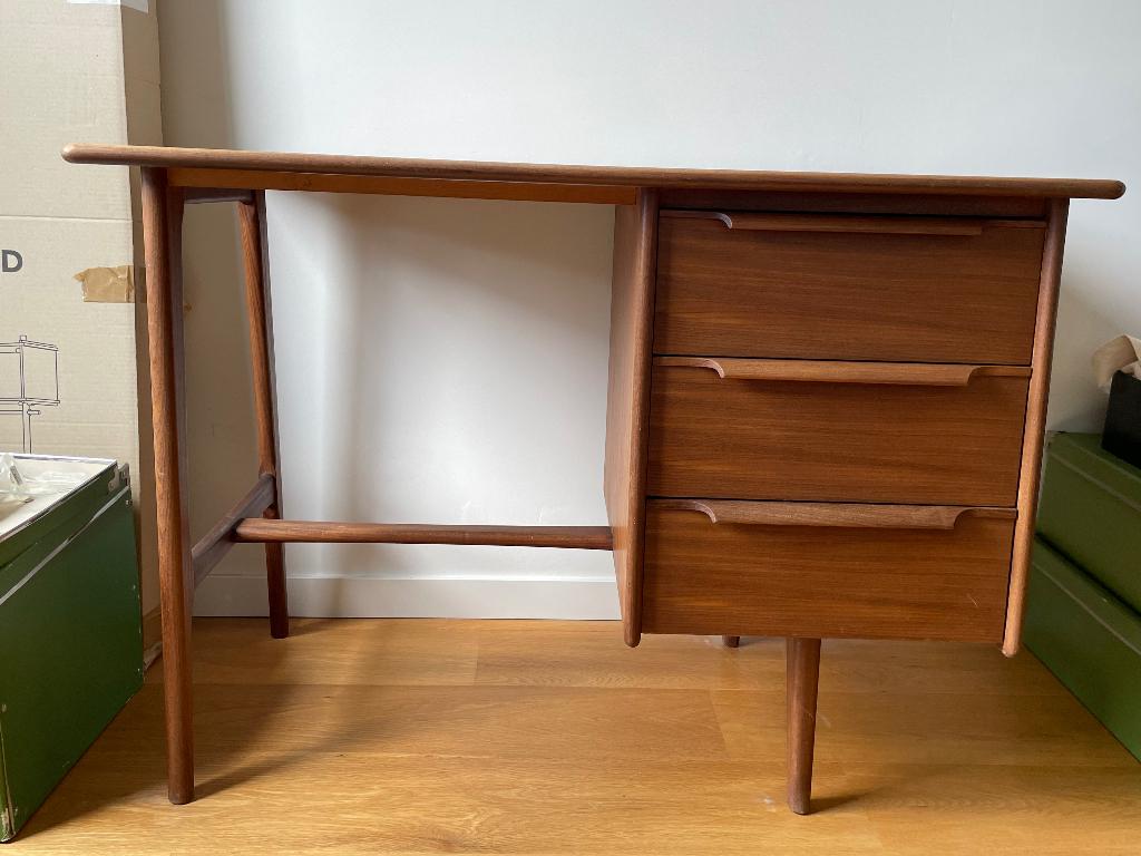 Bureautje scandinavian design (mid century), Verzamelen, Retro, Ophalen, Huis en Inrichting