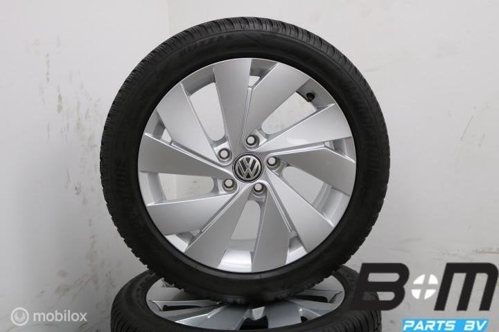 WINTER! ORIGINEEL! 17 inch Belmont velgen Golf 8! 5H0601025B, Gebruikt, Banden en Velgen, 17 inch, 205 mm